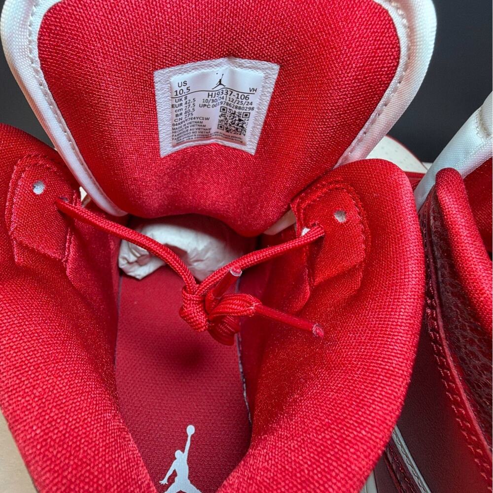 Air Jordan 1 Mid “Valentine’s Day 2025” – HJ9337-106 | 9M/10.5W - Picture 10 of 14